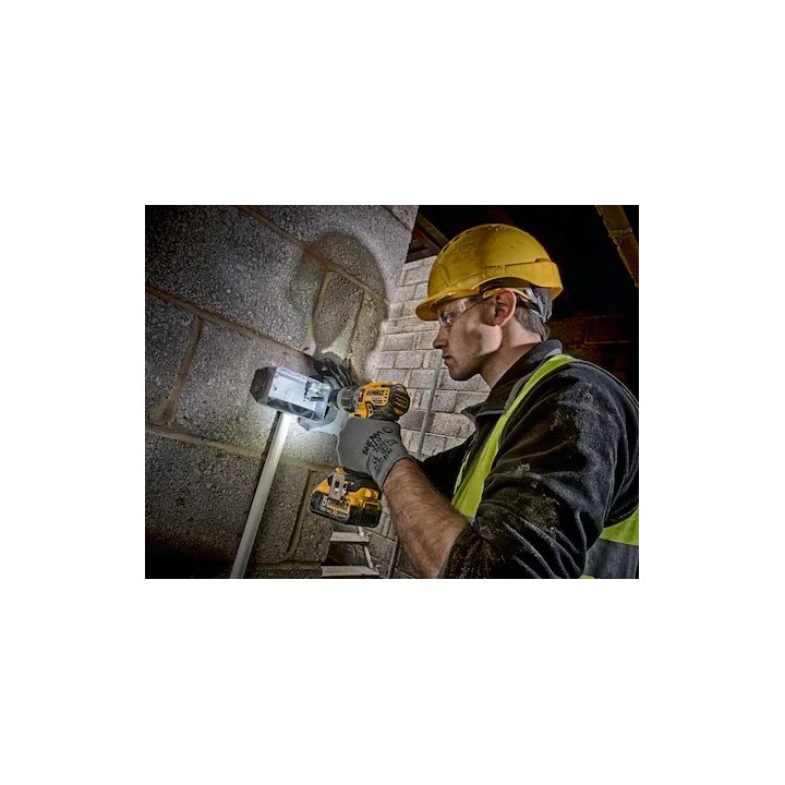 Vista frontale DEWALT DCD796P2-QW mostrando mandrino autoserrante e gancio da cintura