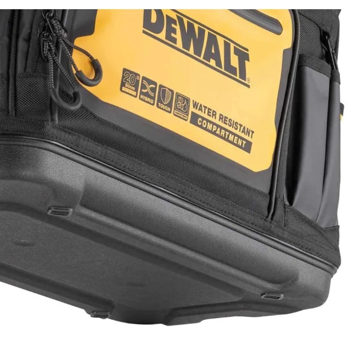 Intérieur du sac à outils DEWALT à large ouverture