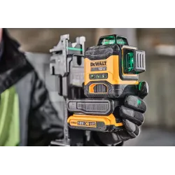 Laser multiligne Dewalt avec faisceau vert de classe 2 (510-530 nm). Livré sans piles ni chargeur.