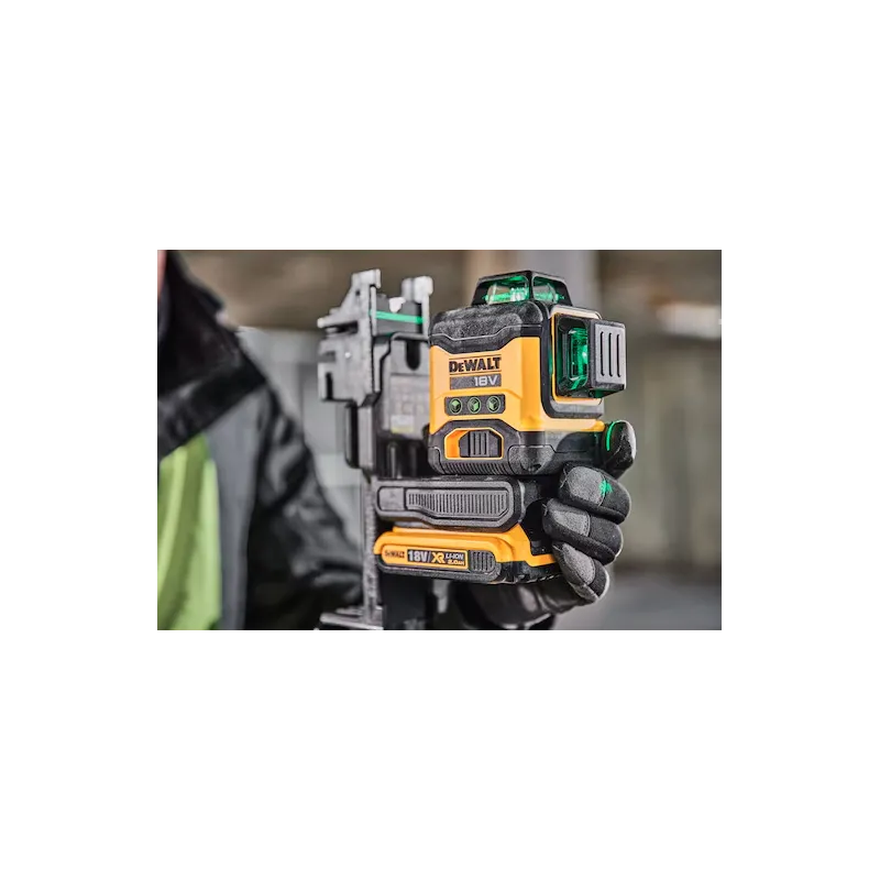 Laser multiligne Dewalt avec faisceau vert de classe 2 (510-530 nm). Livré sans piles ni chargeur.
