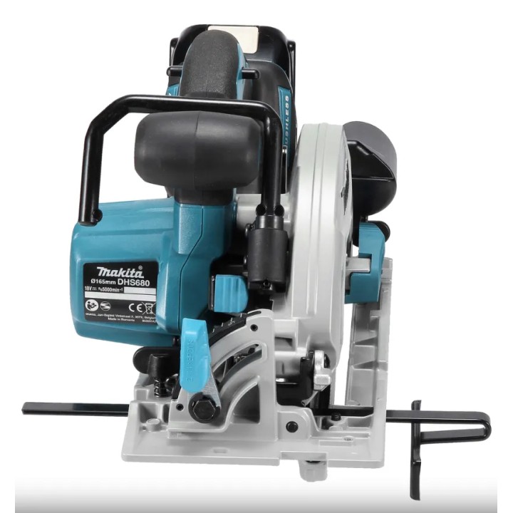 Vista superiore della sega con illuminazione LED Makita DHS680ZJ