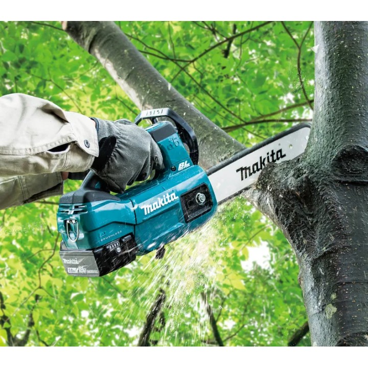 Makita DUC254Z utilisation au jardin pour abattage d'arbustes
