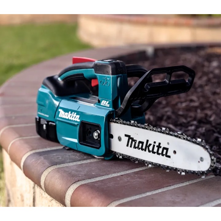 Makita DUC254Z immagine dimostrativa della lubrificazione catena