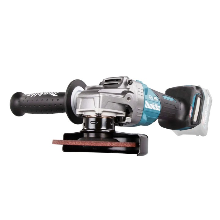 Dettaglio vano motore brushless Makita GA023GZ01