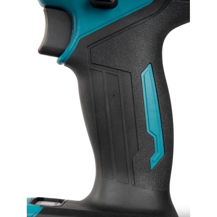 MAKITA HP003GZ01 utilisation avec accessoires de perçage sur bois