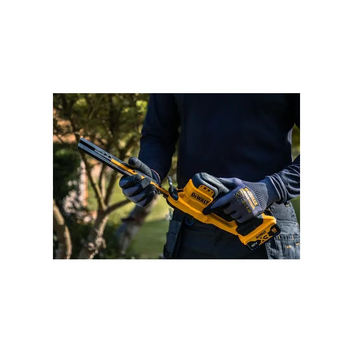 Particolare lama laser-cut del tagliasiepi DEWALT DCMHT520N-XJ