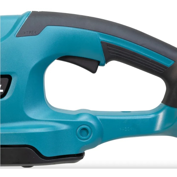 Makita DUH507RT vue en angle avec lame et poignée