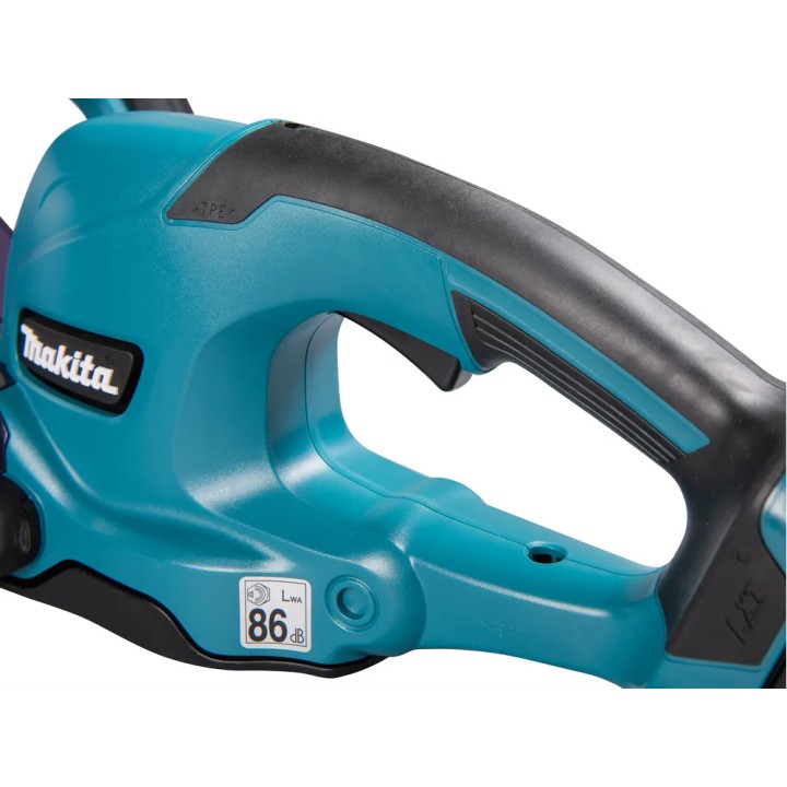 Makita DUH507RT vue de l'outil en position de travail