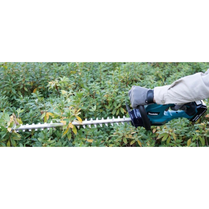 Makita DUH507Z vue en angle montrant la lame et le corps