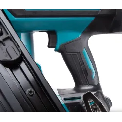 Makita Chiodatrice Pneumatica LXT® 18V - Chiodi "Clipped Head"