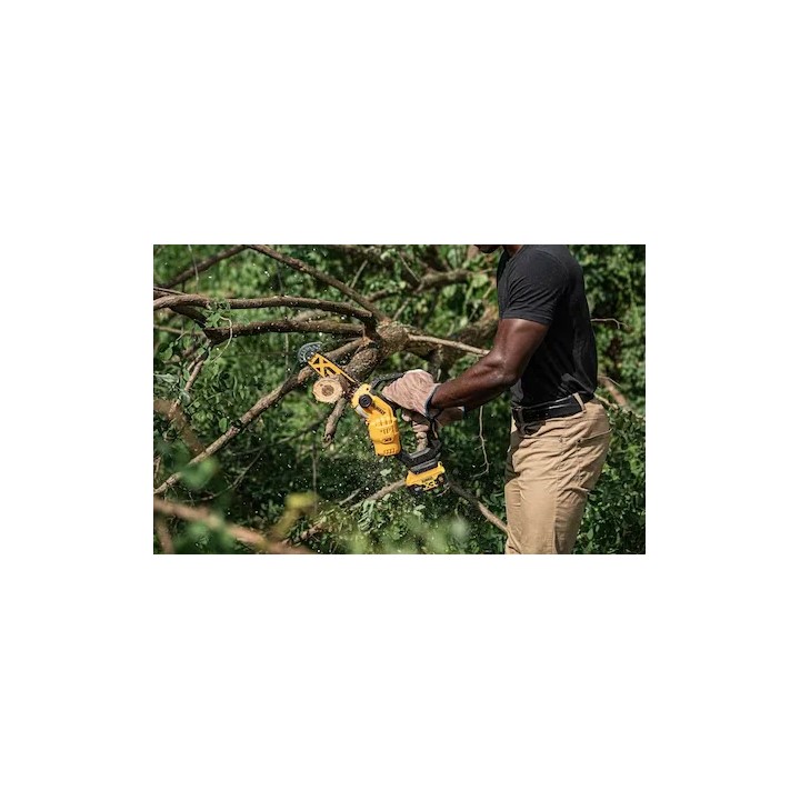 Vista ravvicinata del motore brushless e della carcassa