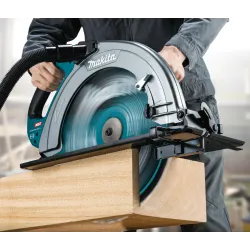 Makita Sega Circolare 40Vmax - Fornita Senza Batteria E Caricabatteria