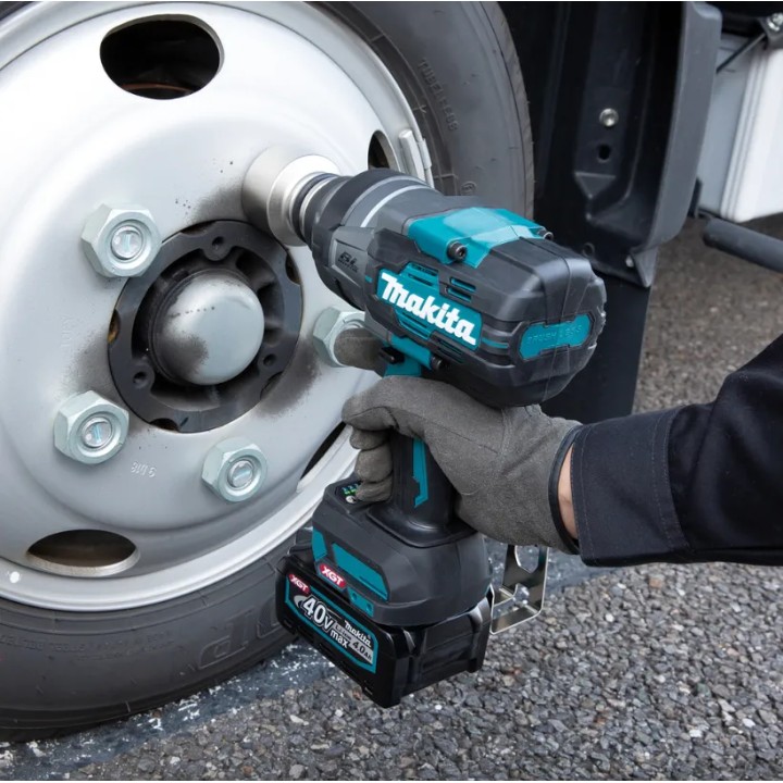 Makita TW001GM201 vue arrière avec étiquetage technique