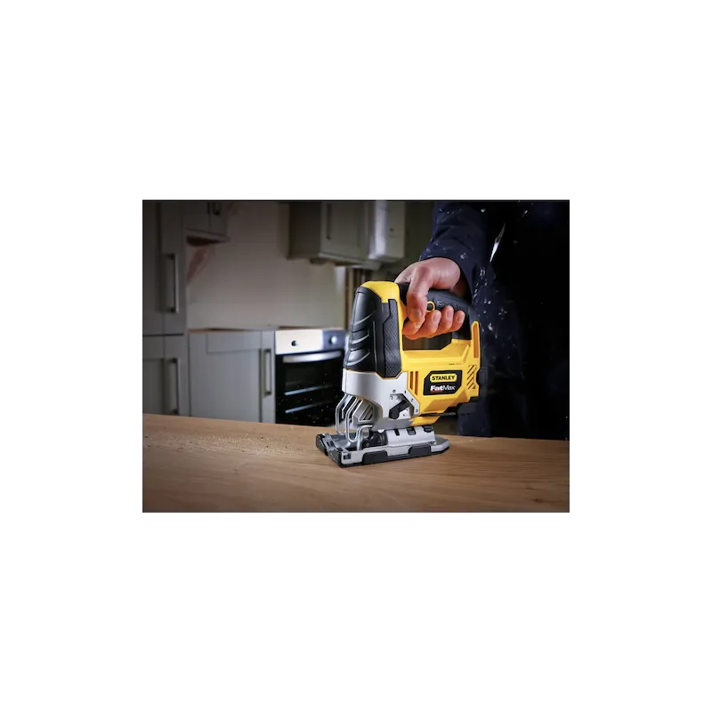 Scie sauteuse Stanley 710 W