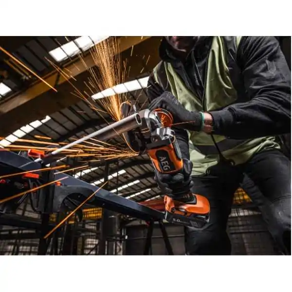 Kit meuleuse d'angle 115 mm sans balais 18V DMS Aeg Kit meuleuse d'angle 115 mm sans balais 18V DMS Aeg