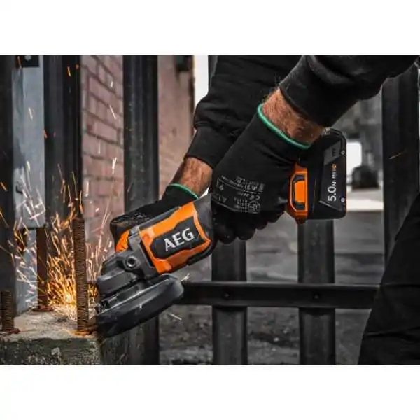 Kit meuleuse d'angle 115 mm sans balais 18V DMS Aeg Kit meuleuse d'angle 115 mm sans balais 18V DMS Aeg