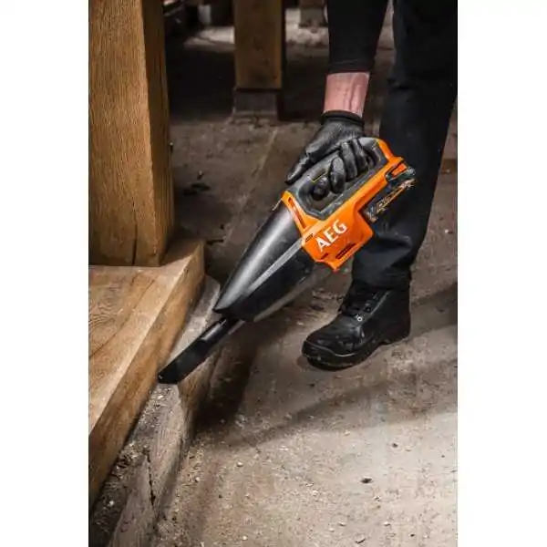 Aspirateur compact 18V Aeg