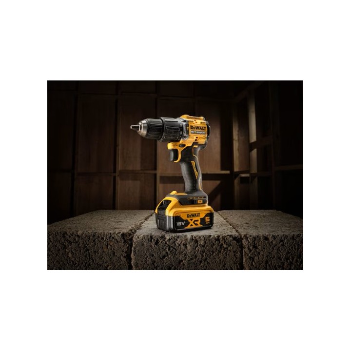 Vista dall'alto del trapano avvitatore DEWALT DCD100YP2T-QW compatto
