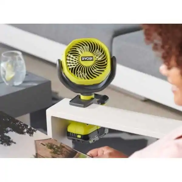Ventilateur Ryobi avec pince 18V
