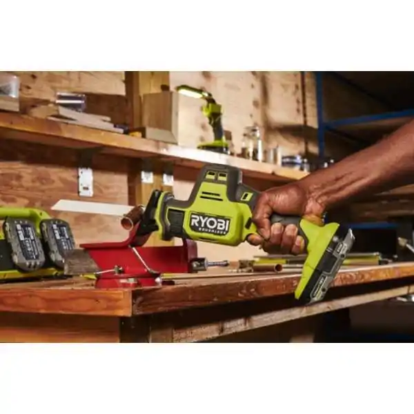 Ryobi Sega compatta brushless 18V Ryobi Sega compatta brushless 18V
