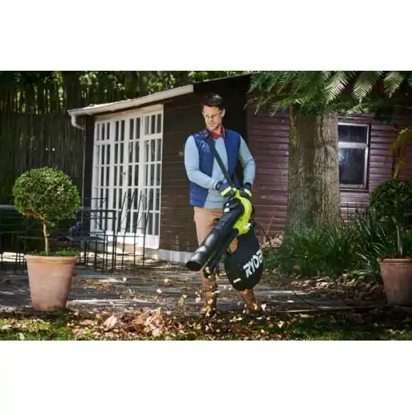 Ryobi Soffiatore / Aspiratore / Trituratore 3000W Ryobi Soffiatore / Aspiratore / Trituratore 3000W