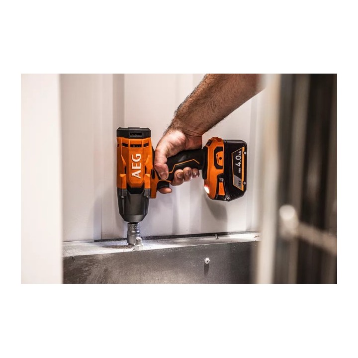 AEG avvitatore a impulsi 1/2" 18V completo in valigetta