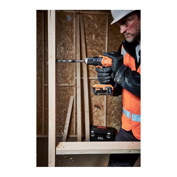 AEG trapano avvitatore 18V vista laterale con impugnatura