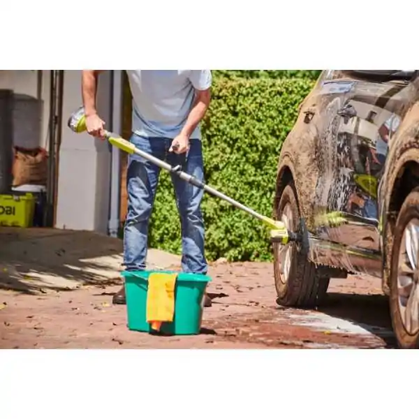 Brosse rotative télescopique Ryobi 18V Brosse rotative télescopique Ryobi 18V