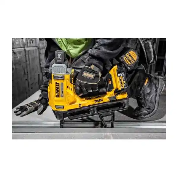 Cloueur à béton Dewalt 18V XR