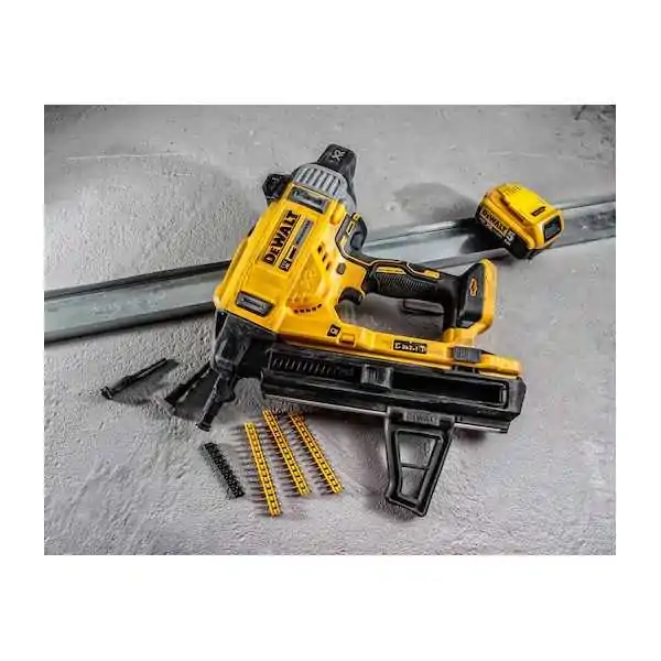Cloueur à béton Dewalt 18V XR