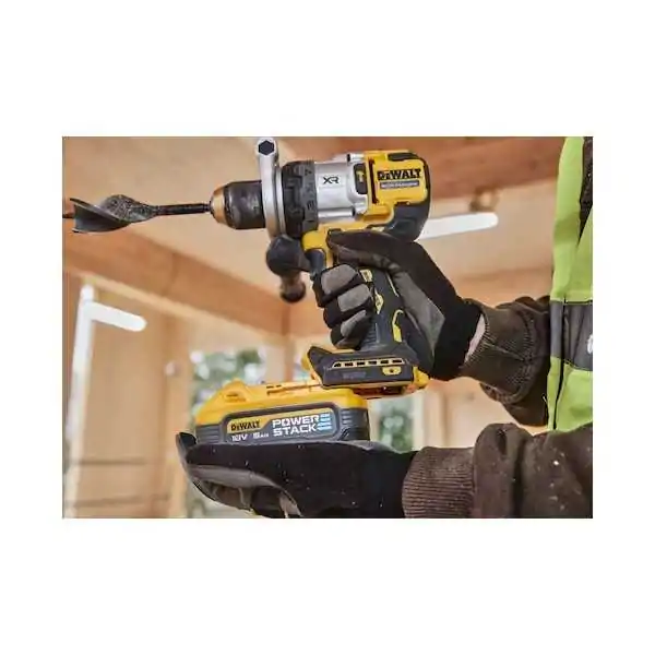 Dewalt Perceuse Visseuse  3 Vitesses à Percussion XR 18V Avec Moteur BRUSHLESS - 2 x XR 18V Powerstack 5Ah Dewalt Perceuse Visseuse  3 Vitesses à Percussion XR 18V Avec Moteur BRUSHLESS - 2 x XR 18V Powerstack 5Ah