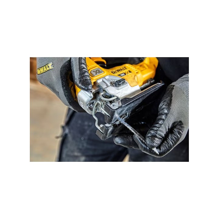 Vista d'insieme degli utensili e degli accessori inclusi nel kit
