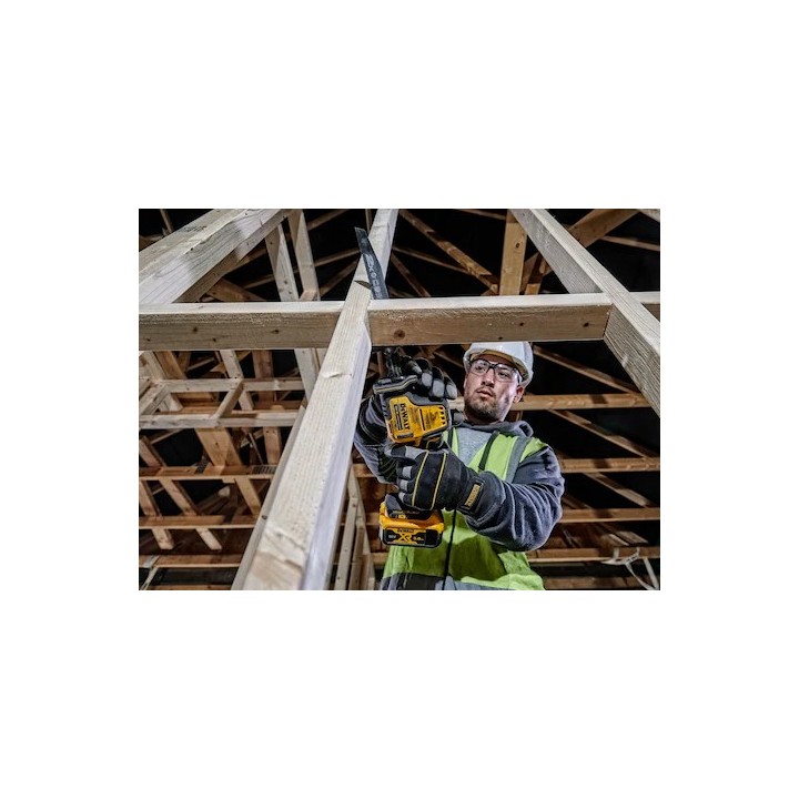 DEWALT DCS369P2-QW dettaglio lama e attacco senza attrezzi