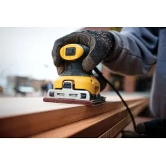 Dewalt Levigatrice Orbitale 1/4 Foglio 230W