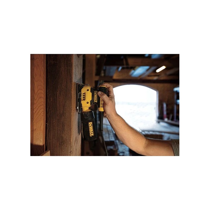 DEWALT DWE6411-QS vue latérale montrant les dimensions compactes
