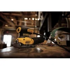 Dewalt Ponceuse Orbitale 1/4 Feuille 230W