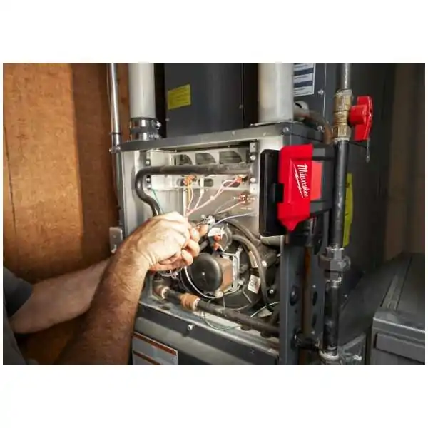 Milwaukee Phare LED Rotatif  M12™ Milwaukee Phare LED Rotatif  M12™