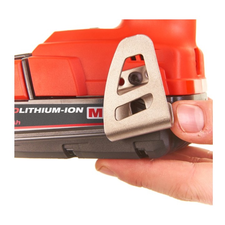 Milwaukee M18 FUEL con LED accesa e impugnatura ergonomica