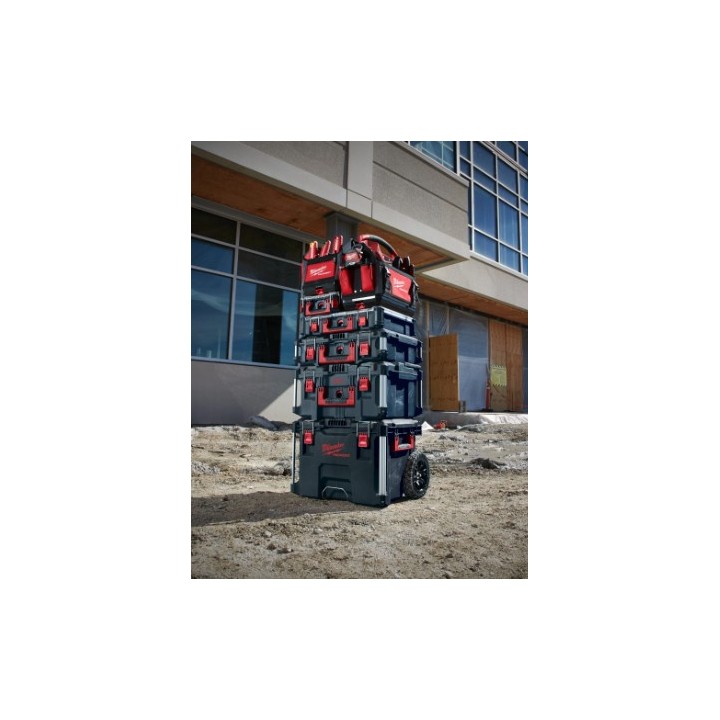 Trolley PACKOUT™ MILWAUKEE vista angolata mostrando capacità di carico