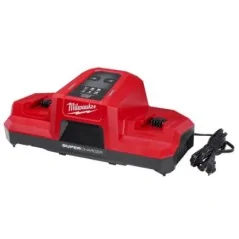 Milwaukee M18 FORGENRG-802DBSC Kit Energy Forge 2pz M18 FB8 18V 8Ah + Caricabatterie Doppio Milwaukee M18 FORGENRG-802DBSC Kit Energy Forge 2pz M18 FB8 18V 8Ah + Caricabatterie Doppio