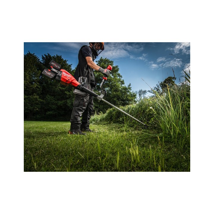 Milwaukee M18 FUEL détail de la bobine fil et système d'avancement "appuyez et partez"