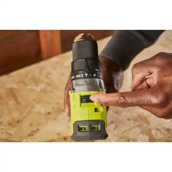 Marteau perforateur sans balais ONE+™ 18 V (2x 2,0 Ah) Marteau perforateur sans balais ONE+™ 18 V (2x 2,0 Ah)