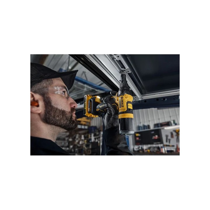 Vista posteriore della rivettatrice DEWALT DCF403NT-XJ