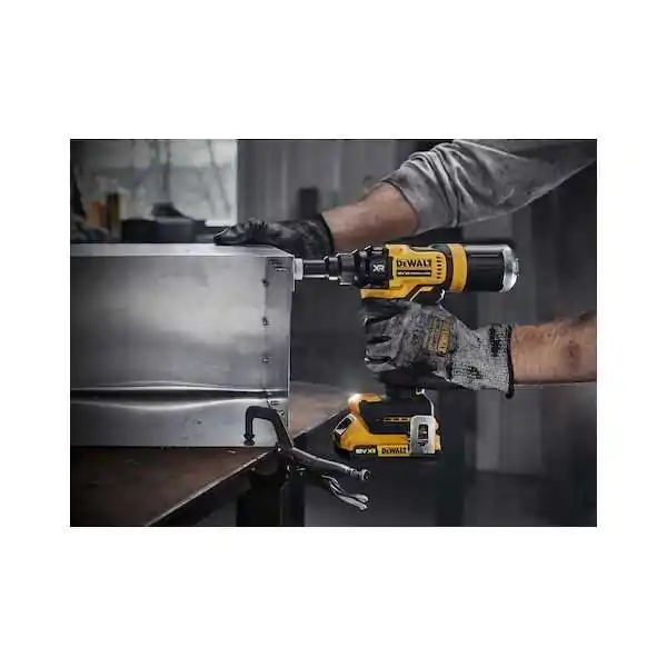 Dewalt Rivettatrice 4.8mm XR 18V BRUSHLESS Dewalt Rivettatrice 4.8mm XR 18V BRUSHLESS