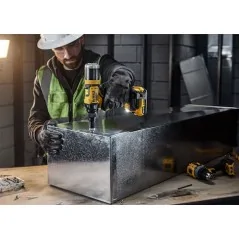 Dewalt Rivettatrice 4.8mm XR 18V BRUSHLESS Dewalt Rivettatrice 4.8mm XR 18V BRUSHLESS