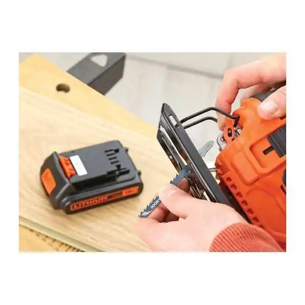 Black+Decker  Scie Alternative 18 V Au Lithium