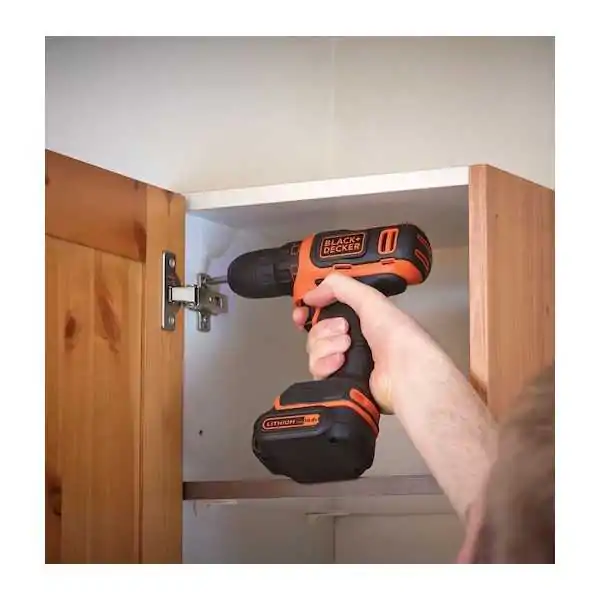 Black+Decker  Perceuse-Visseuse Sans Fil 12 V Au Lithium Avec étui