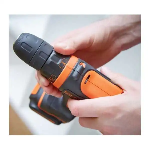 Black+Decker  Perceuse-Visseuse Sans Fil 12 V Au Lithium Avec étui