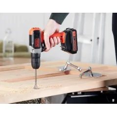 Black+Decker Trapano Avvitatore A Batteria 18V- 1,5Ah