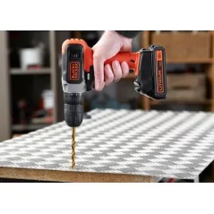Black+Decker Trapano Avvitatore A Batteria 18V- 1,5Ah